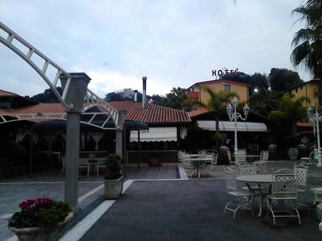 Hotel Happy Days Licola Exterior foto